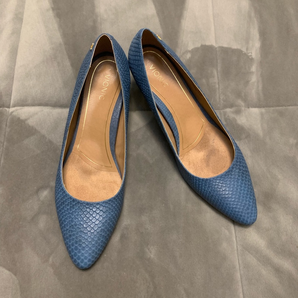 Like New condition.  Worn once.